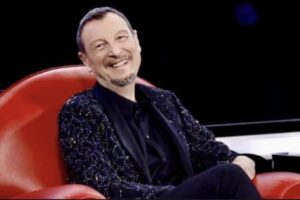 L’ex volto di punta della Rai, oggi al Nove, sta valutando con attenzione le offerte di Rai e Mediaset, ma la vera sfida è trovare una collocazione adeguata