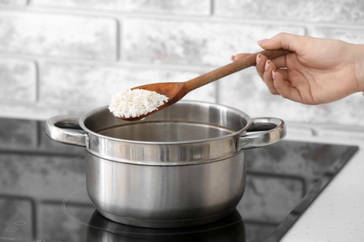 Una delle varianti più conosciute del Risotto alla Pilota è il cosiddetto risotto col puntèl, in cui il piatto viene arricchito con braciole
