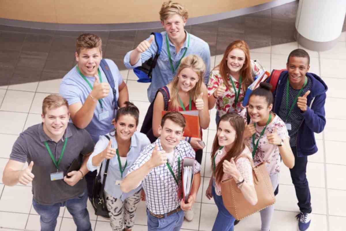 Oltre al bando per l’ospitalità residenziale, l’INPS continua a sostenere gli studenti con diverse misure di welfare, tra cui borse di studio