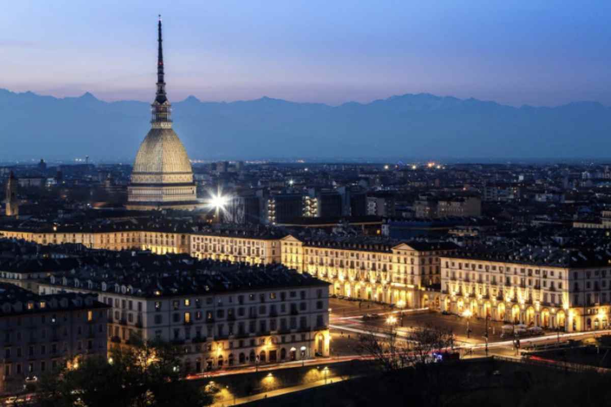 Nonostante Torino sia la favorita, altre località italiane hanno manifestato interesse per ospitare il Festival della Canzone Italiana.