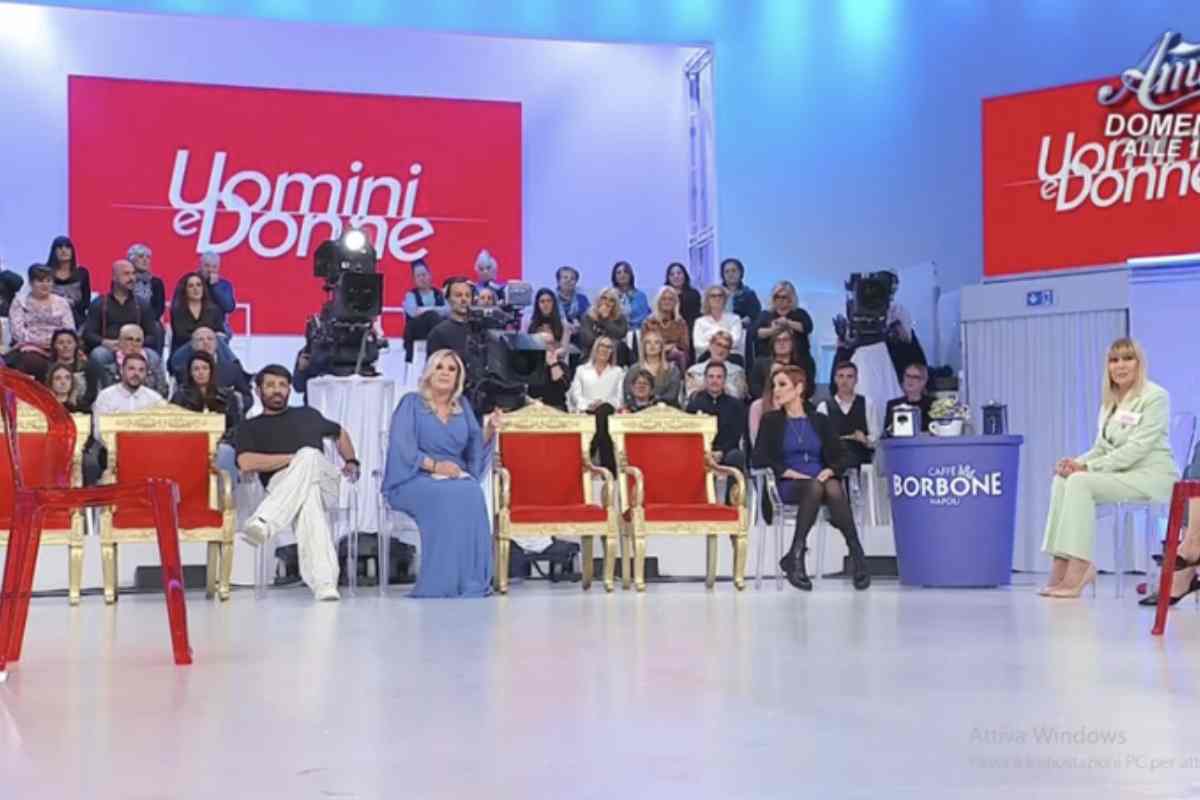 Mentre la vicenda sentimentale di Barbara e Ruggiero tiene banco tra i fan, altri volti noti del programma stanno vivendo nuovi momenti