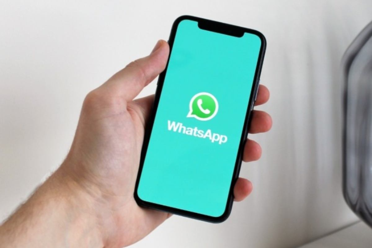 Intelligenza Artificiale, WhatsApp
