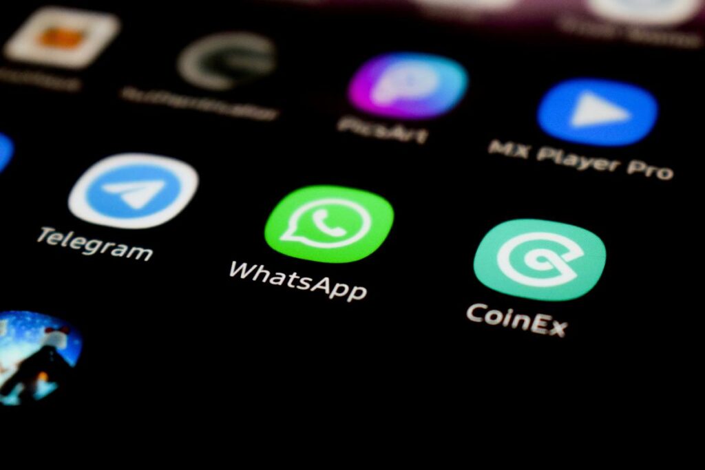whatsapp cambia faccia
