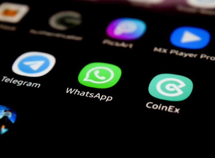 whatsapp cambia faccia