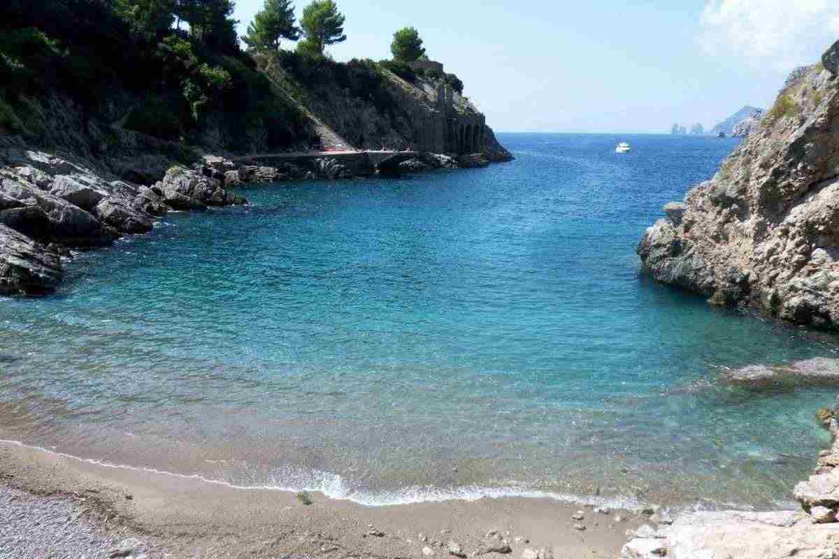 In Campania si trova la Spiaggia delle Sirene, tutti i dettagli