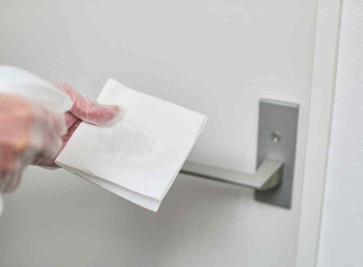 Pulire le porte senza sbagliare, fai attenzione ai dettagli, tutto quello che c0e da sapere