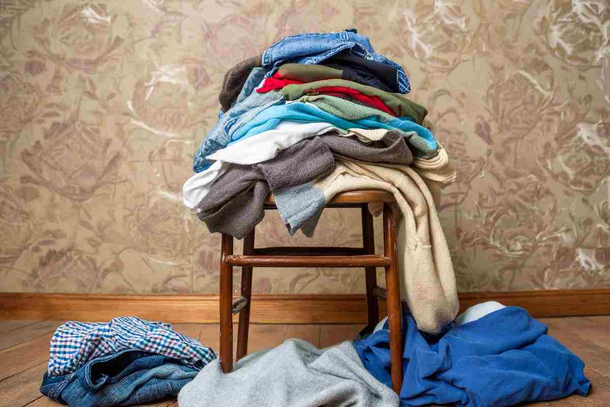 sedia vestiti perché la usi così
